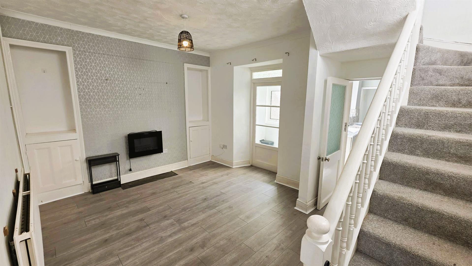 Swansea Road, Llanelli, SA15 3BJ